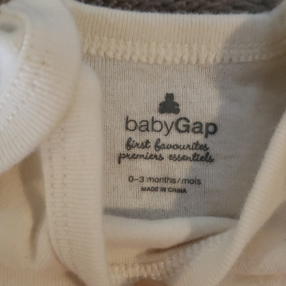 Baby onesie - Picture 2 of 3